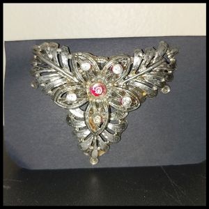 Vintage C-clasp Broach